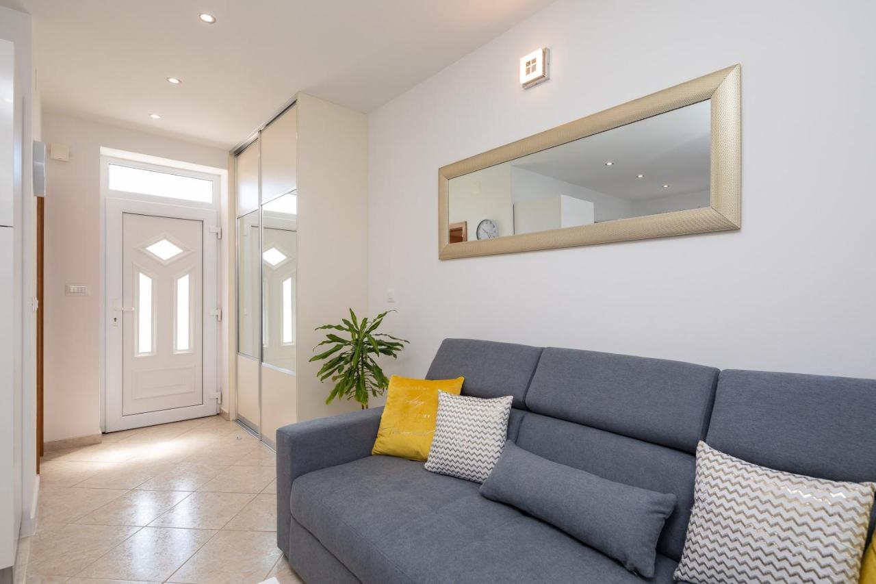 Fba Family Beach Apartments Omis Luaran gambar