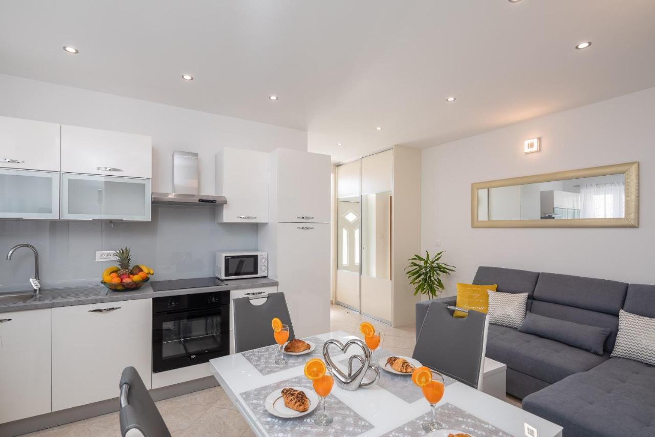 Fba Family Beach Apartments Omis Luaran gambar