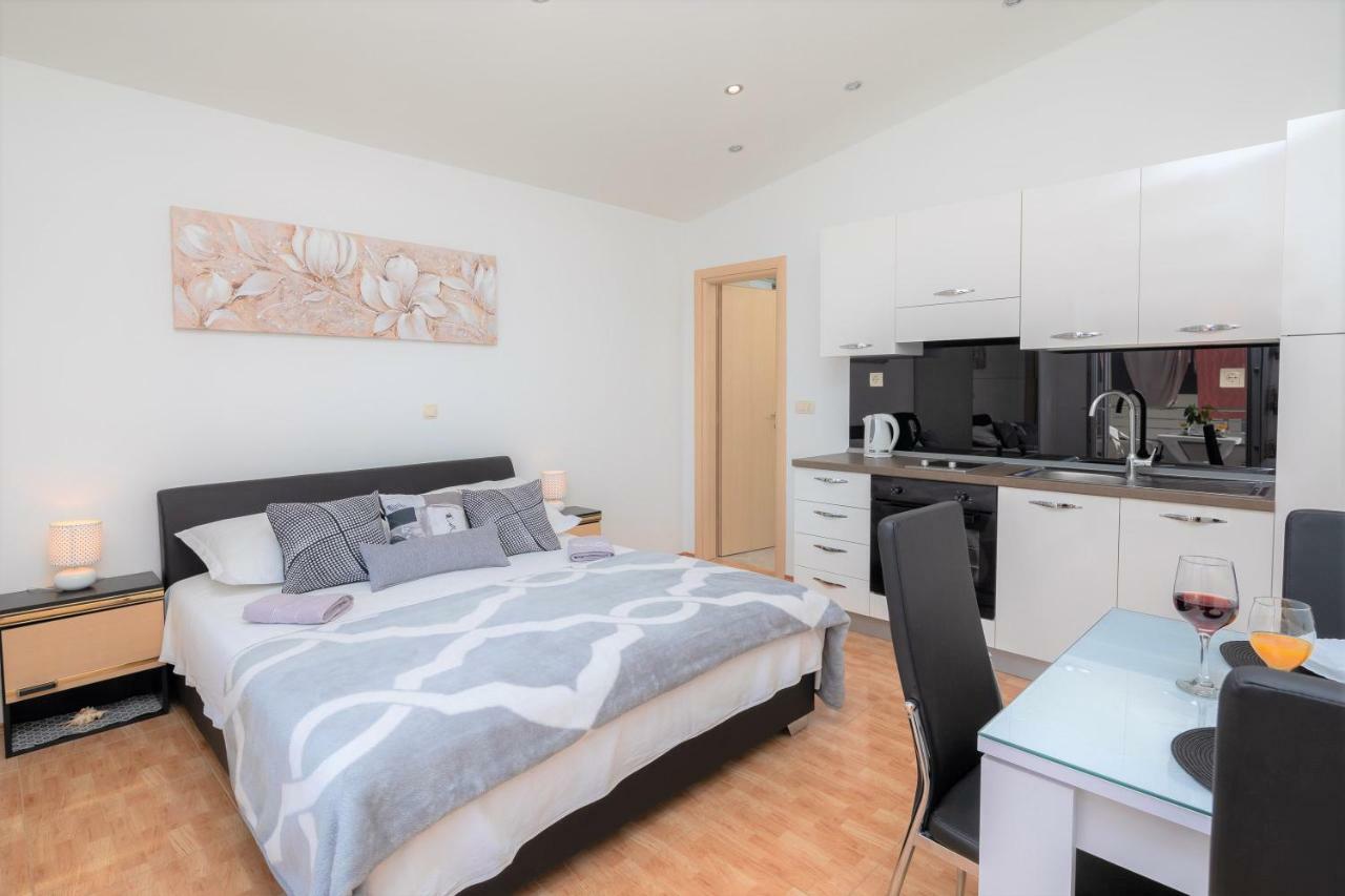 Fba Family Beach Apartments Omis Luaran gambar