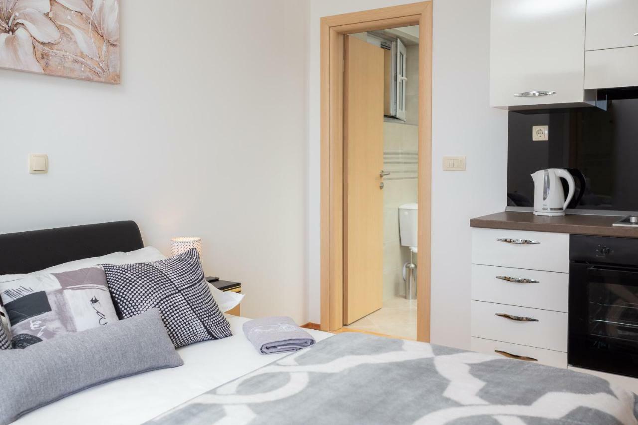 Fba Family Beach Apartments Omis Luaran gambar